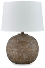 Load image into Gallery viewer, Neavesboro Metal Table Lamp (1/CN)

